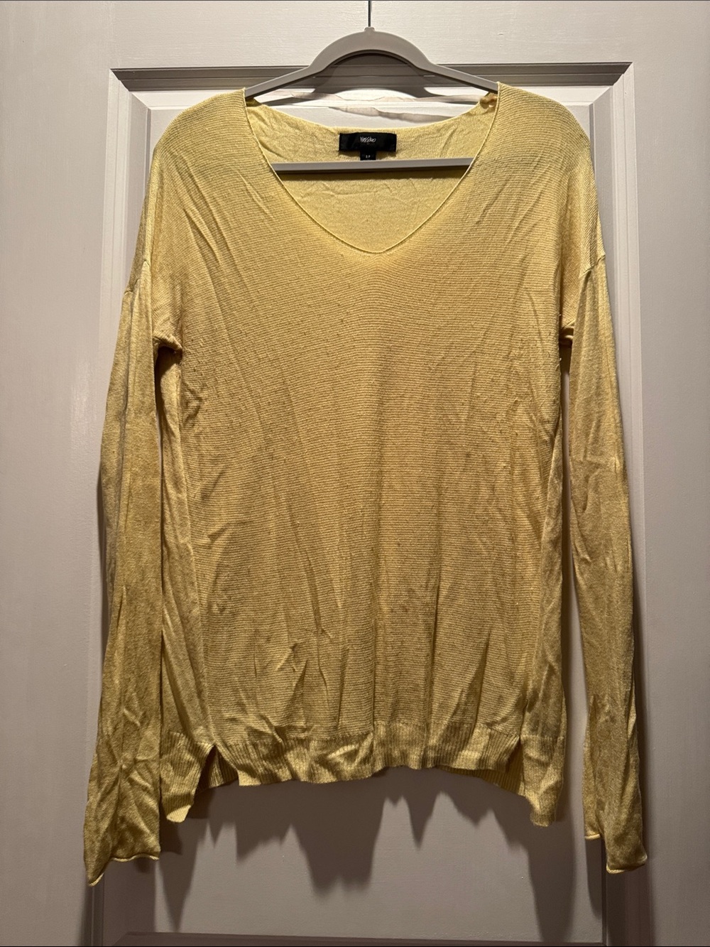 Mossimo Supply Co. Pale Yellow V-Neck Lightweight Sweater